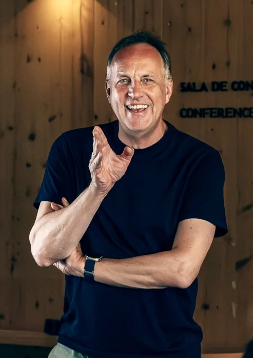 Carsten Mickeleit, Gründer und Geschäftsführer von Aiverti, bei einem Vortrag